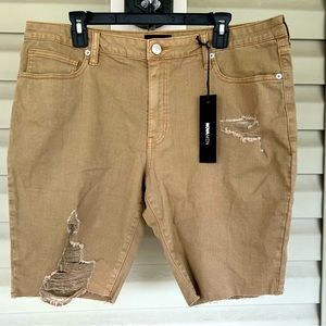 NOVAMEN Casually Distressed Raw Hem Skinny Denim Shorts FNMK082 NWT Sz 38